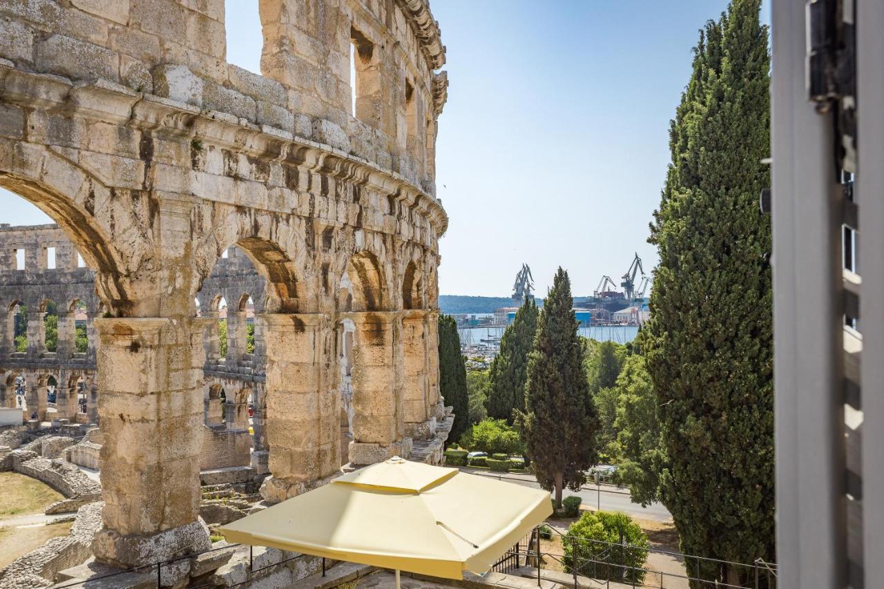 Superb Arena View Apartment Pula Exterior photo